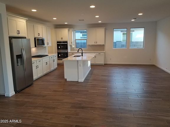 4th image of 12546 W LUXTON Lane