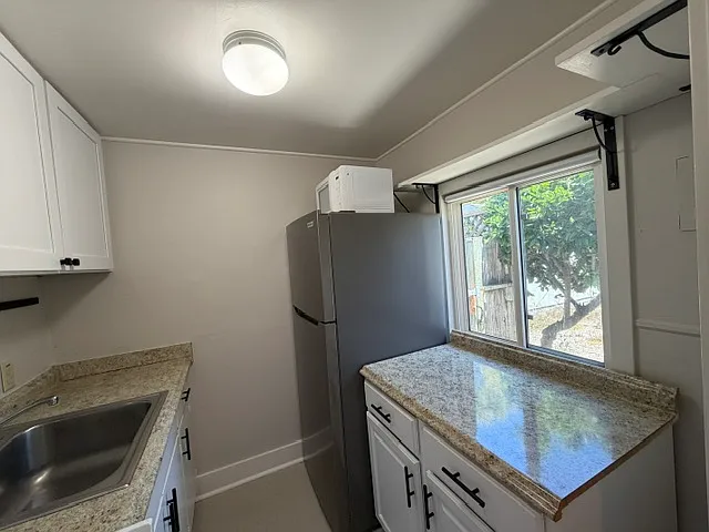 2628 Central Ave — Photo 7