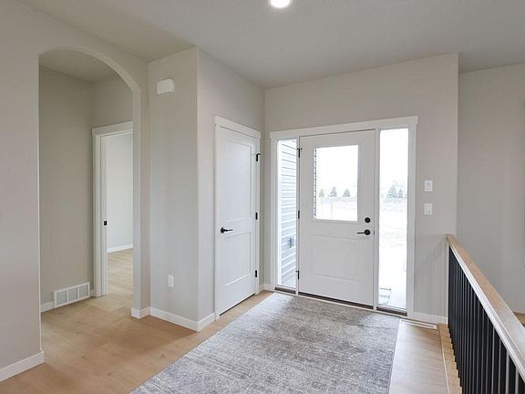 2nd image of 867 Harvest Cir