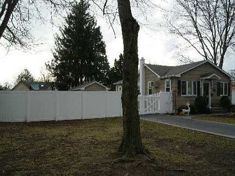 2nd image of 8 Ontario Dr