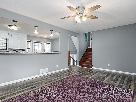 4th image of 3944 Woodland Cir SE