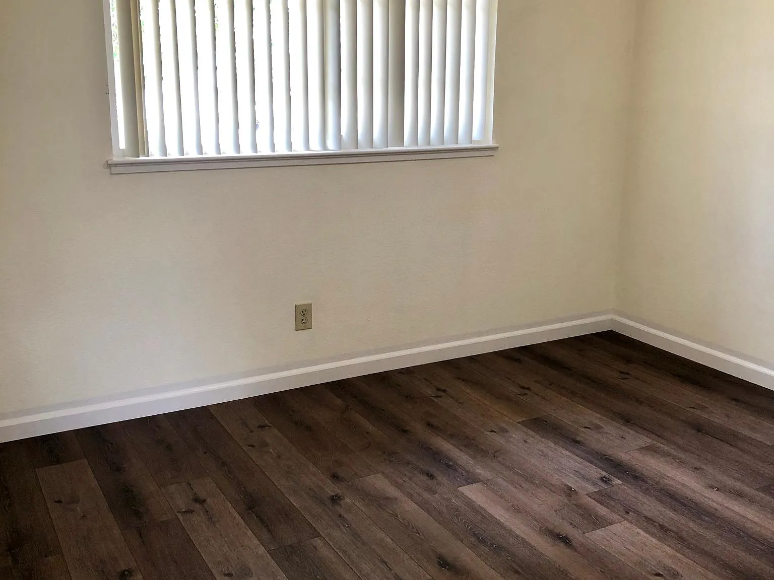 2704 Finlandia Ave — Photo 4