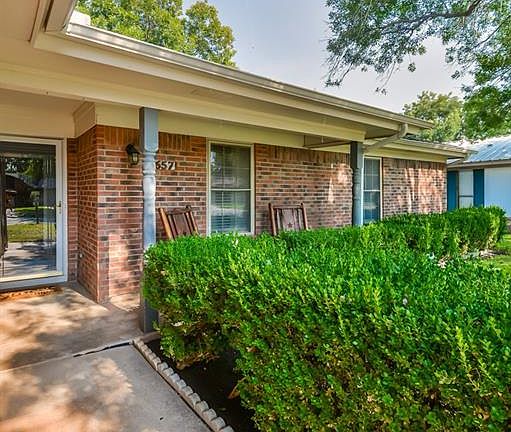 4th image of 4657 Pamela Dr