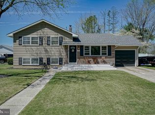 355 Lakeview Dr, Hammonton, NJ 08037