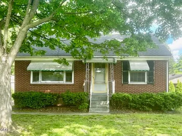 4109 Eden Ln, Shively, KY 40216