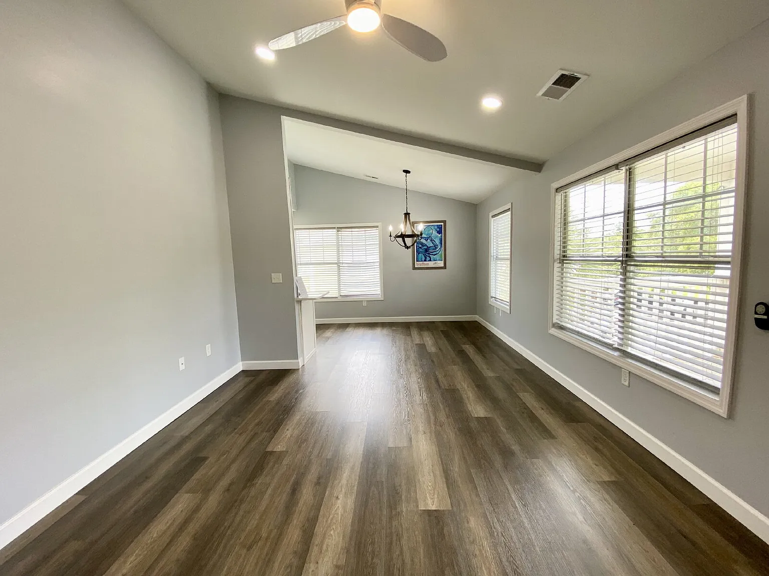 3 bed, 2.5 bath, 1425 sqft, $2,395 — Photo 3