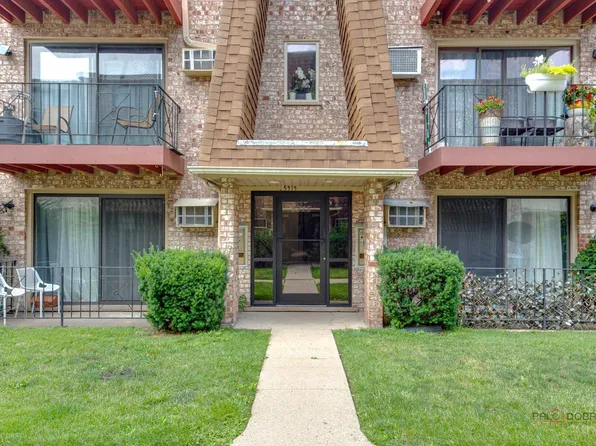 5315 N Delphia Ave APT 315, Chicago, IL 60656