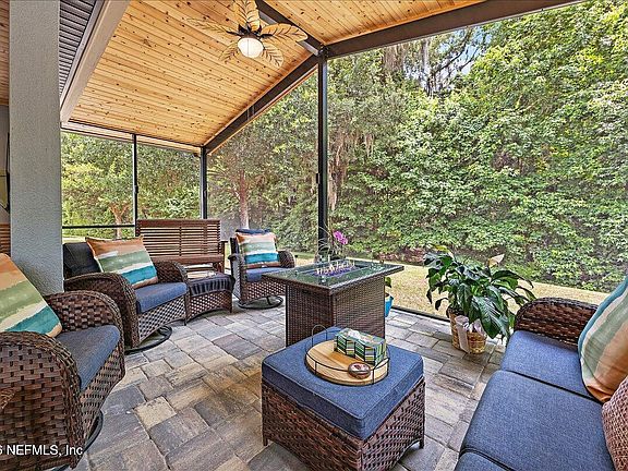 4th image of 358 Hammocks Landing Dr