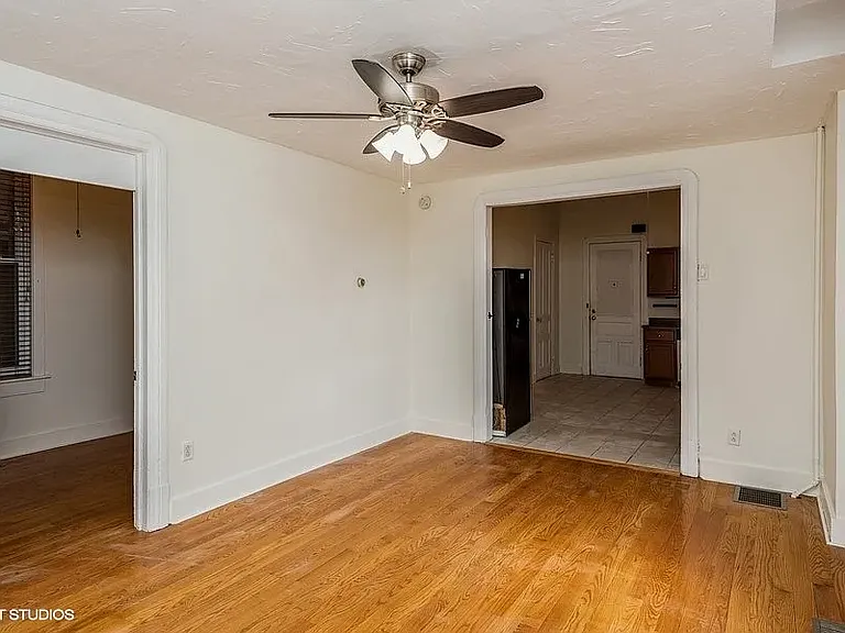 2248 N Southport Ave #1R — Photo 7
