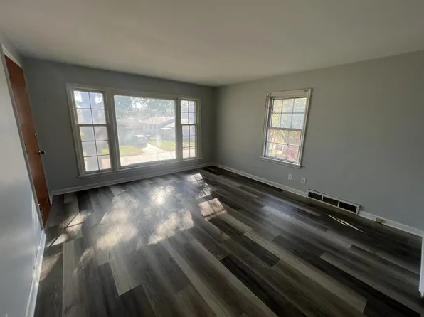 838 W 11th St #D, Fremont, NE 68025