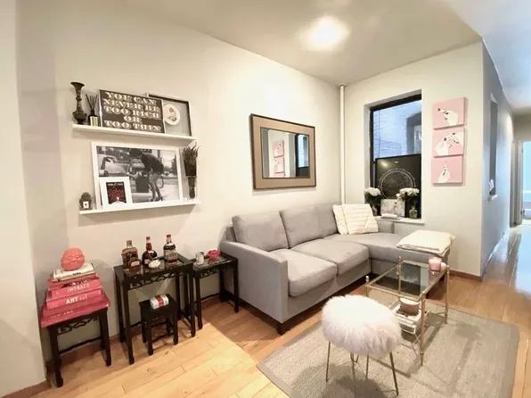 257 West 12th Street image 1 of 13