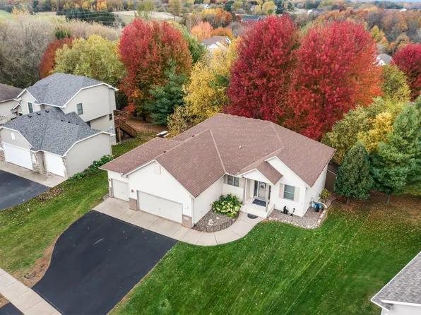 31104 Morley Dr, Lindstrom, MN 55045