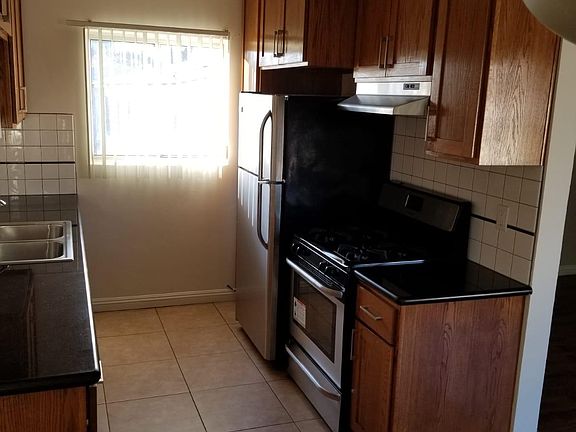 2nd image of 1039 N Curson Ave #5