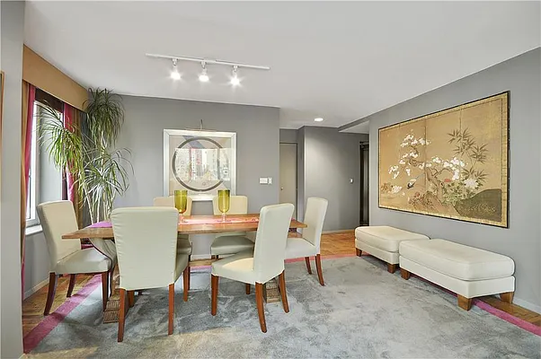 Rented by Trump International Realty | media 14