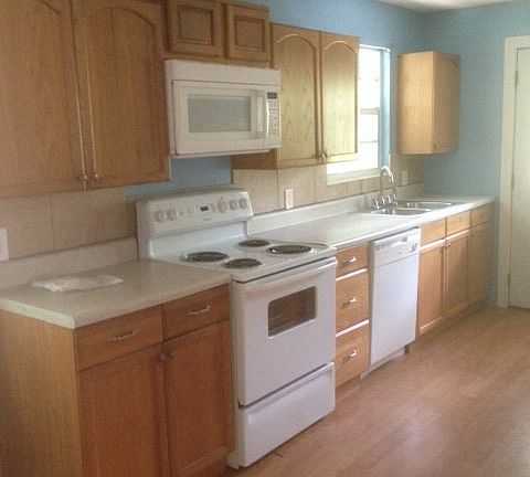5th image of 642 North St