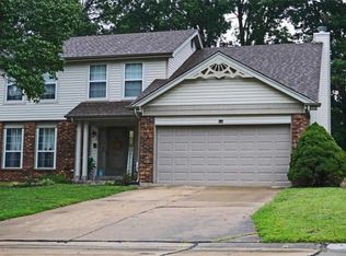 1244 Crooked Creek Dr, Saint Charles, MO