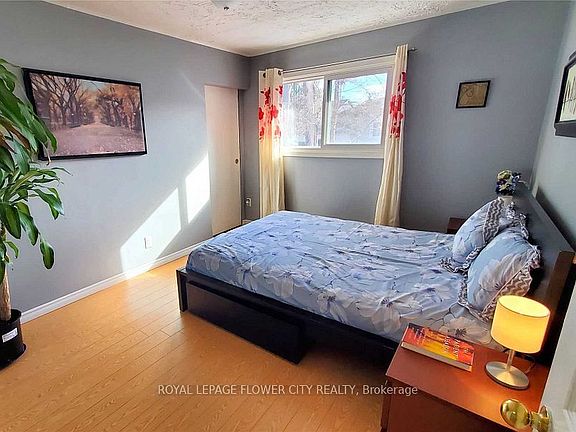 2nd image of 89 Barbara Cres