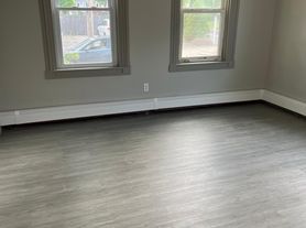 120 Summit St, Pawtucket, RI