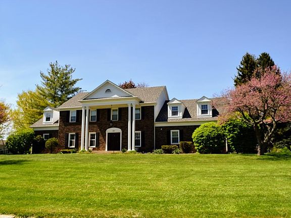 5th image of 421 Oxford Dr