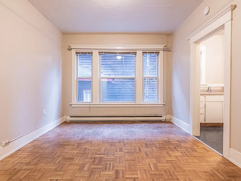 El Mondo Apartments — Photo 5