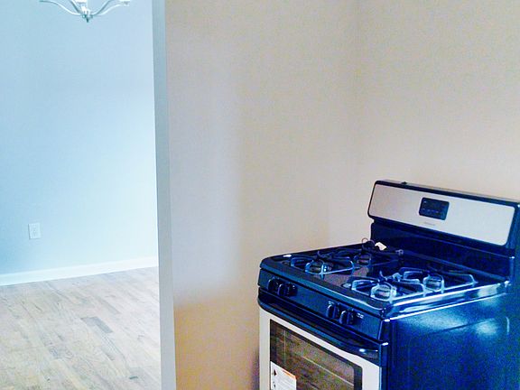 3rd image of 210 Putnam Ave APT 15