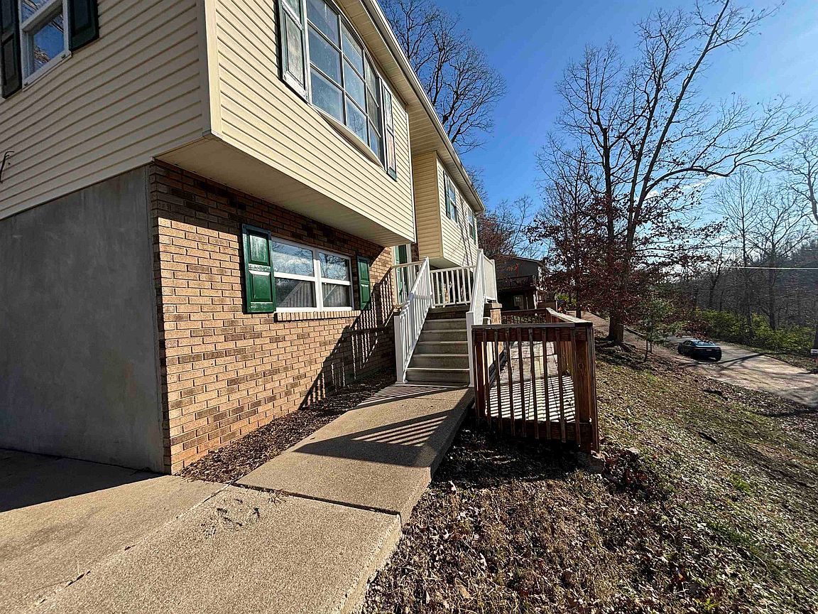 56 Audra Ln