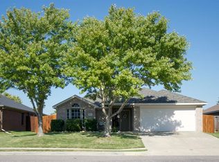 1048 Thistle Meade Cir, Burleson, TX 76028