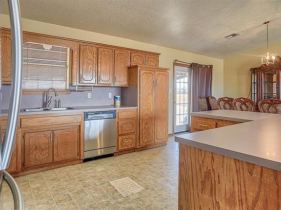 3rd image of 2765 County Street 2940