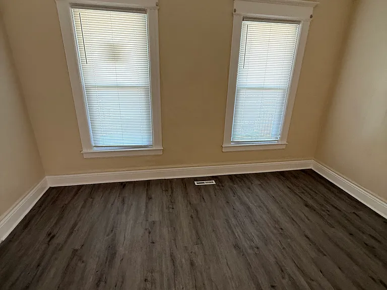 318 Gibson St #2 — Photo 15