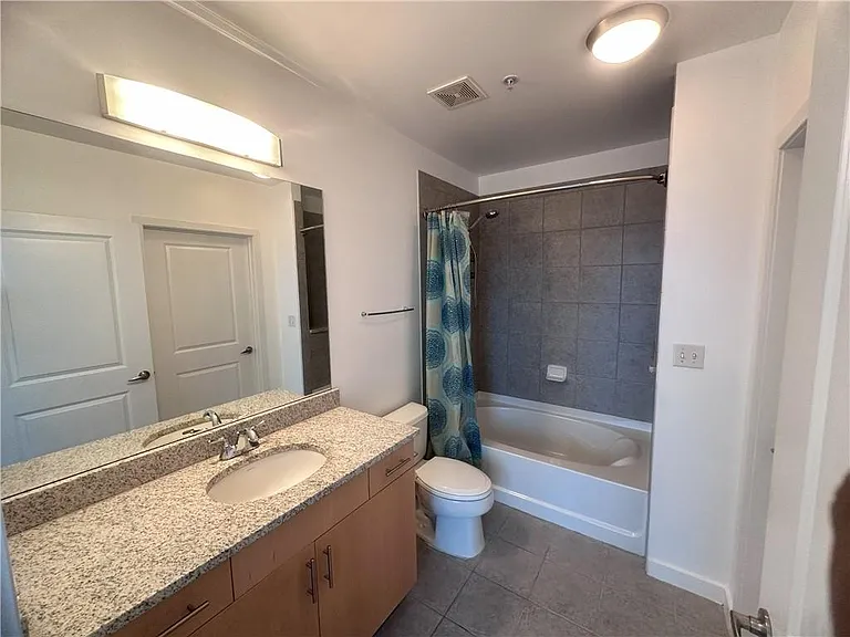 400 W Peachtree St NW #3511 — Photo 8