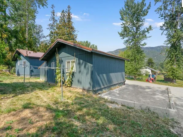 817 Upland Dr, Sandpoint, ID 83864