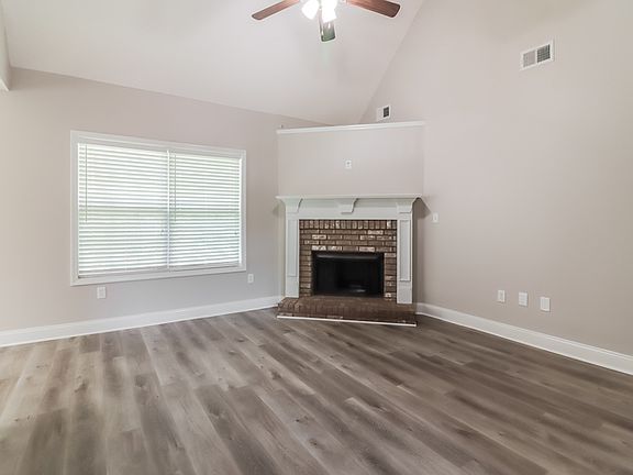 5th image of 221 Raleigh Way