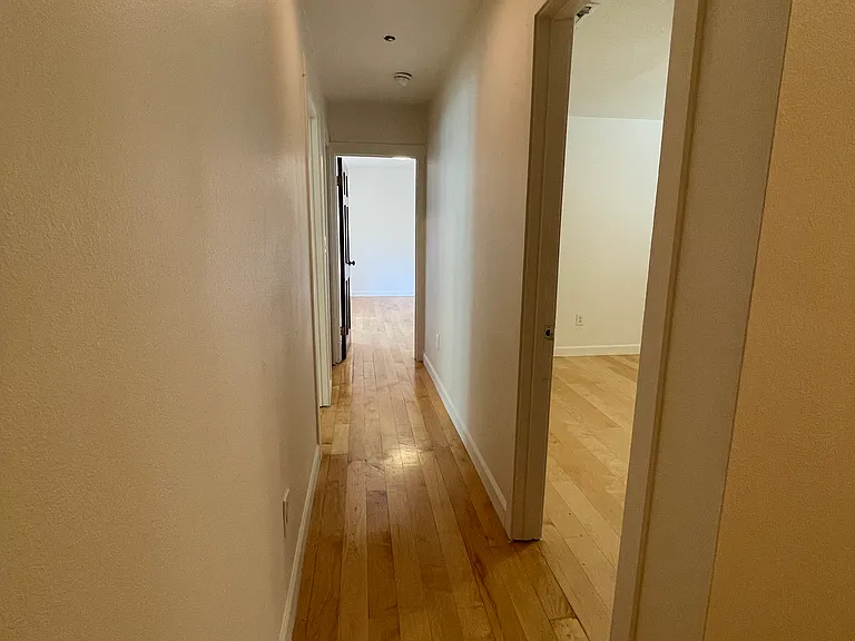2nd floor hallway and bedrooms