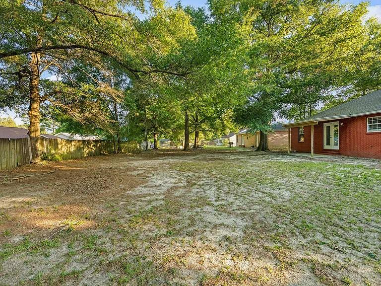 502 Hyde Park Dr — Photo 29