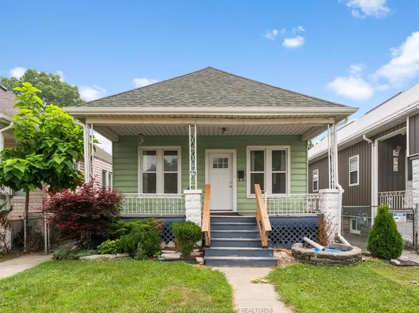 558 Elm Ave, Windsor, ON N9A 5H1