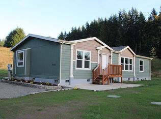 9507 Barnes Dr, Castle Rock, WA 98611