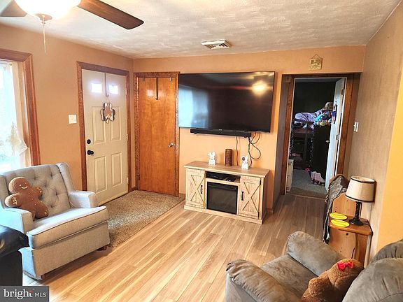 2nd image of 1232 Country Ridge Rd