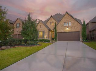 46 N Lochwood Way, The Woodlands, TX 77375