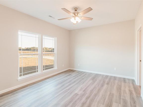 3rd image of 310 Hancock St