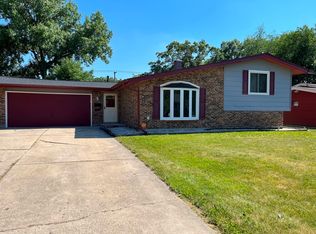 2202 Belmont Ave, Joliet, IL 60432