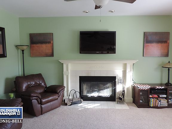 3rd image of 15571 W Lakeview Dr