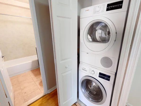 310 Greenwich Street image 5 of 12