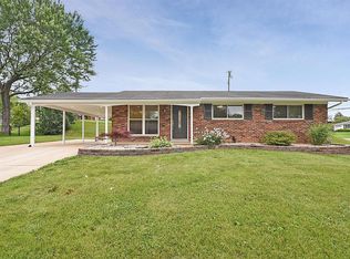 801 Castleaire Pkwy, Saint Louis, MO 63129