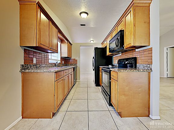 5th image of 3278 Fox Lake Dr