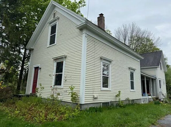 8 Woodbury Street, Yarmouth, ME 04096