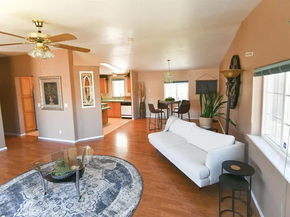 36311 N Redstone Dr, Benton City, WA 99320