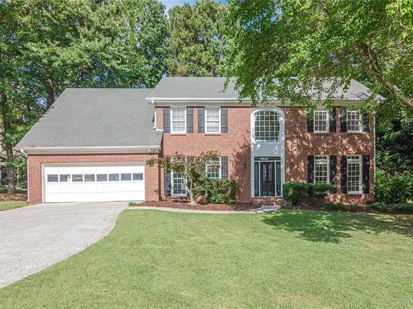 2106 Gatwick Dr, Lawrenceville, GA 30043