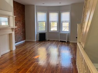 526 Queen St #2, Philadelphia, PA 19147