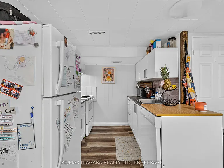 12 Wallace St #BASEMENT — Photo 10