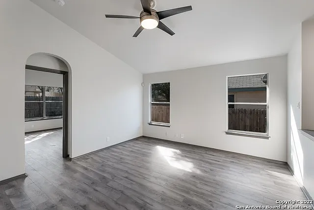 9014 Gill Brg — Photo 11